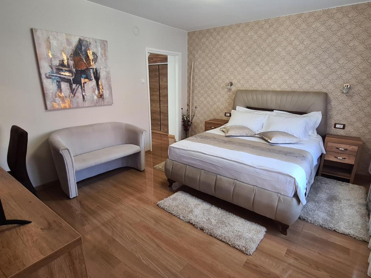 Apartmani Rajin Vrsac Luaran gambar